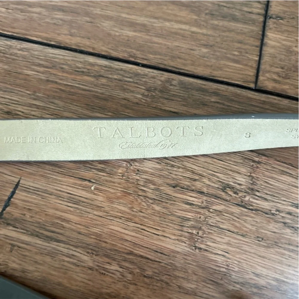Talbots Grey Patent Leather Belt with Silver Buckle